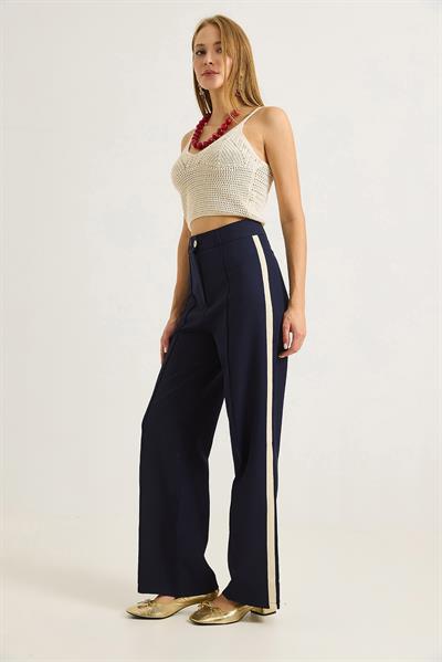 Yanları Şeritlik Bol Paça Kadın Pantolon Lacivert
