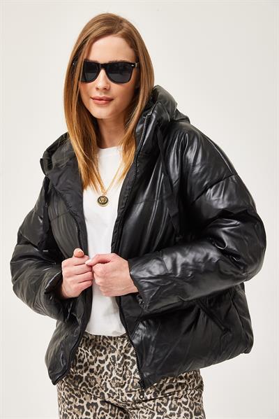 Kapüşonlu Oversize Şişme Mont Siyah