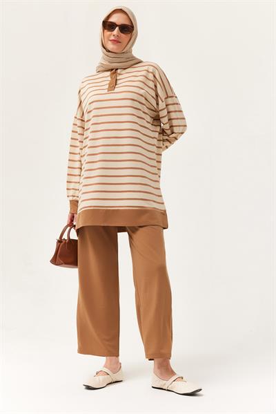 Yakası Düğmeli Çizgili İkili Takım Vizon