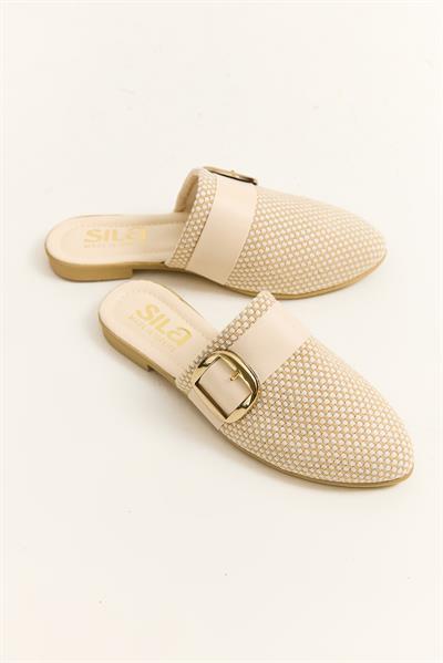 Önü Kapalı Aksesuarlı Terlik Bej