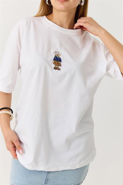 Kadın Ayıcık Figürlü Bisiklet Yaka Oversize Tshirt Beyaz