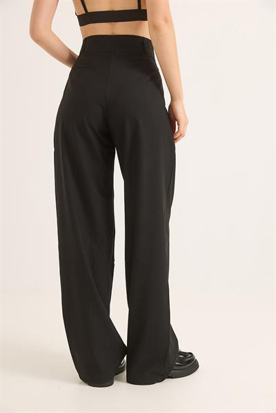 Bol Kesim Dökümlü Palazzo Pantolon Siyah