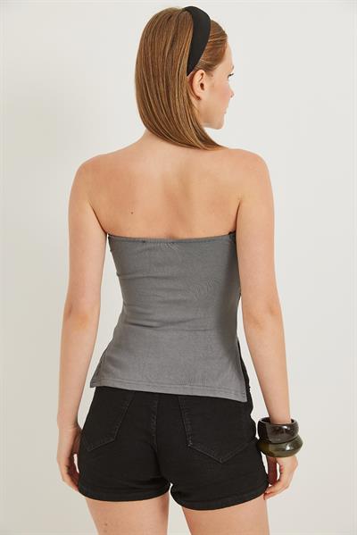 Yanları Büzgülü Yırtmaçlı Esnek Straplez Bluz Gri