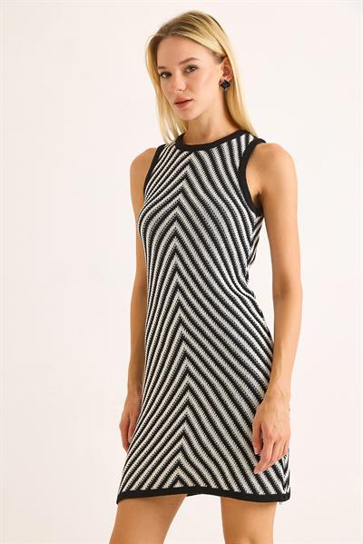 Halter Yaka Ajurlu Mini Elbise Astarsız Siyah