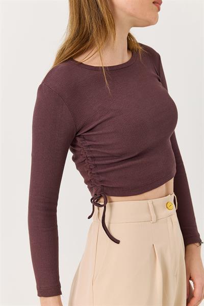 Yanları Büzgülü Uzun Kollu Kahverengi Bluz 