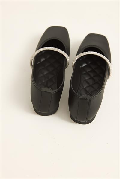 Oval Burun Taş Detaylı Kadın Babet Siyah