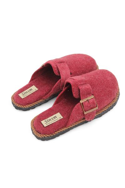 Kadın Önü Kapalı Tokalı Keçe Kırmızı Ev Terliği