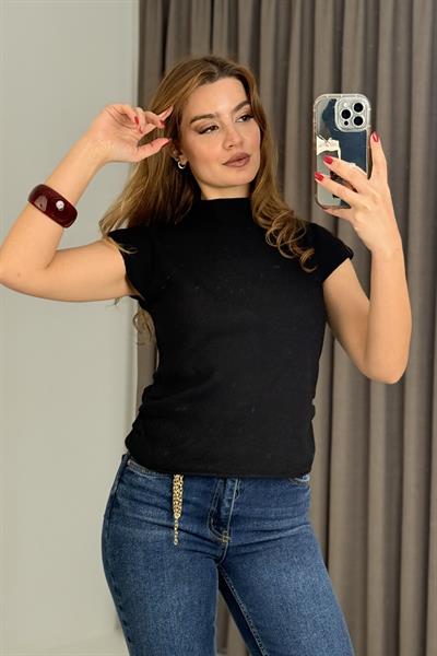 Kadın  Kalın Askılı Yandan Büzgülü  Siyah Bluz