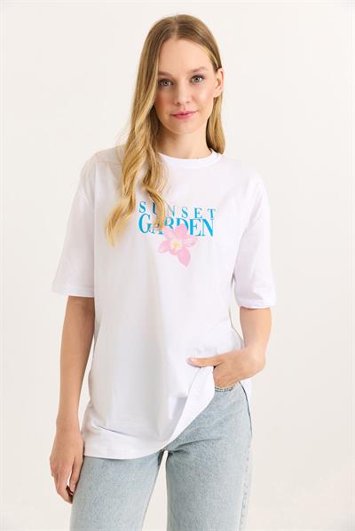 Ön Arka Baskılı Bisiklet Yaka Tshirt Beyaz