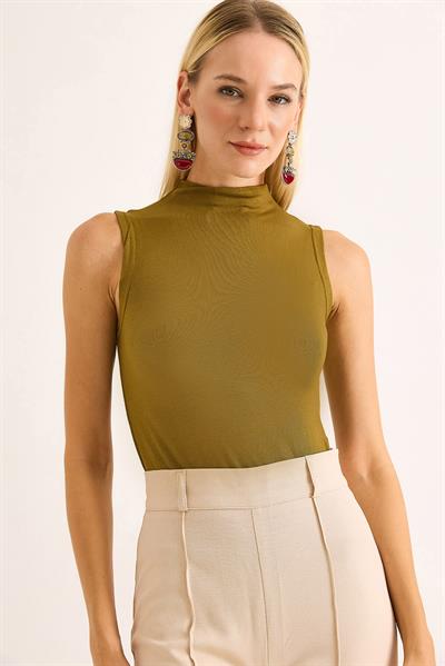 Kadın Dik Yaka Kolsuz Bluz Haki
