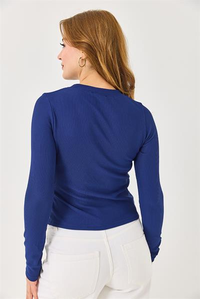 Yanları Tokalı ve Yırtmaçlı Uzun Kollu Bluz Lacivert