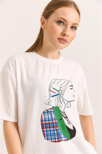 Bisiklet Yaka Desenli  Kadın Tshirt