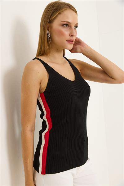 Yanları Şeritli Fitilli Askılı Bluz Siyah