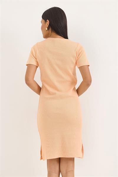 Kısa Kol Bisiklet Yaka Yırtmaç Detaylı Midi Elbise Pudra