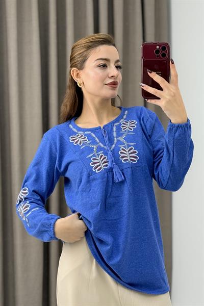 Kadın Mavi Triko Etnik Çiçek Nakışlı Kazak