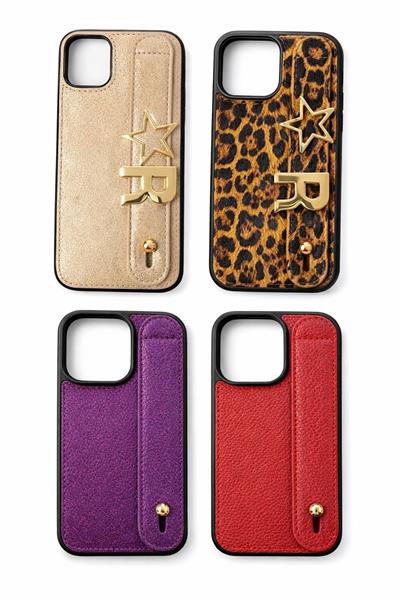 İphone 16 Pro  Uyumlu  Charmlı ve Harfli Deri Kılıf Gold