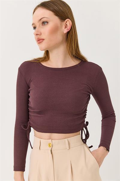 Yanları Büzgülü Uzun Kollu Kahverengi Bluz 