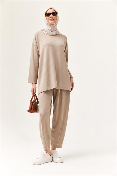 Rahat Kesim Bisiklet Yaka İkili Takım Bej