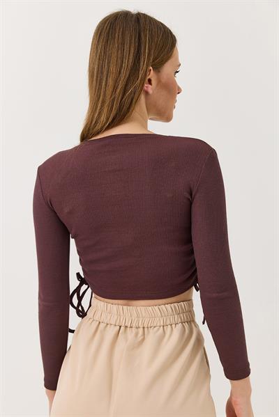 Yanları Büzgülü Uzun Kollu Kahverengi Bluz 