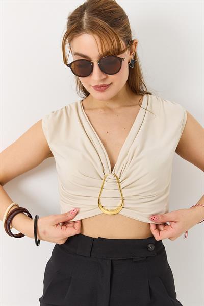 Kalın Askılı Sundy Kumaş Gold Toka Detaylı Bluz Krem