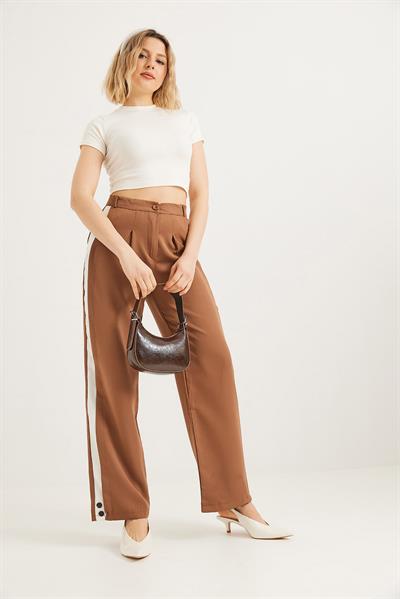 Yanları Şeritli Bol Paça Pantolon Kahverengi