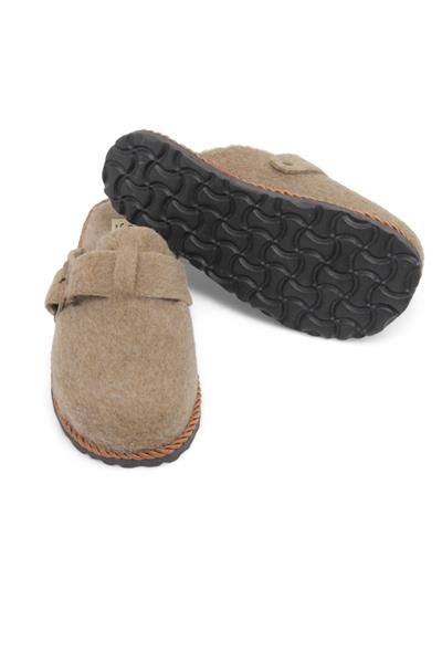 Kadın Önü Kapalı Tokalı Keçe Vizon Ev Terliği