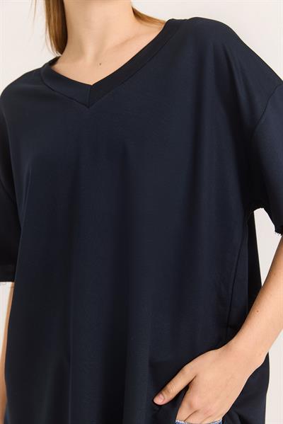 V Yaka Arkası Uzun Basic Tshirt Lacivert