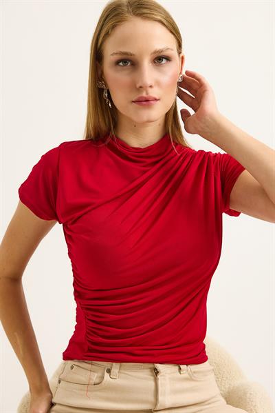 Kısa Kol Büzgülü Bisiklet Yaka Bluz Kırmızı