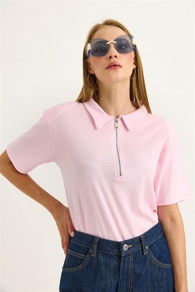 Polo Yaka Yarı Yarım Fermuarlı  Kadın Tshirt Pembe