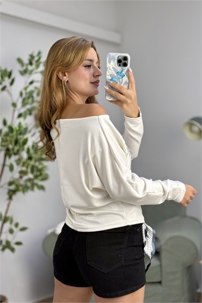 Kayık Yaka Viskon New York Baskılı  Uzun Kollu Tshirt Beyaz