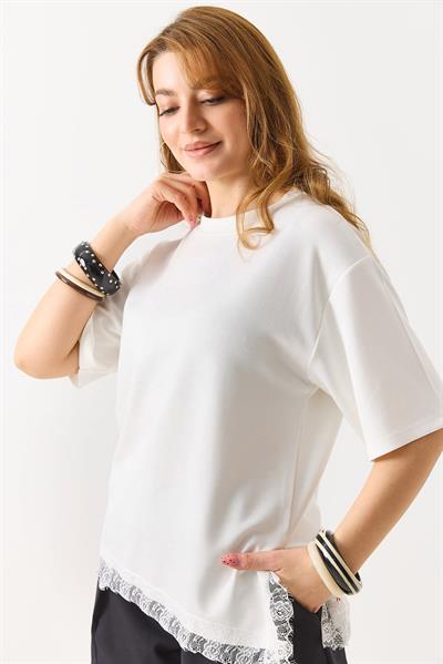 Kadın Asimetrik Dantel Detaylı Bisiklet Yaka Tshirt Beyaz