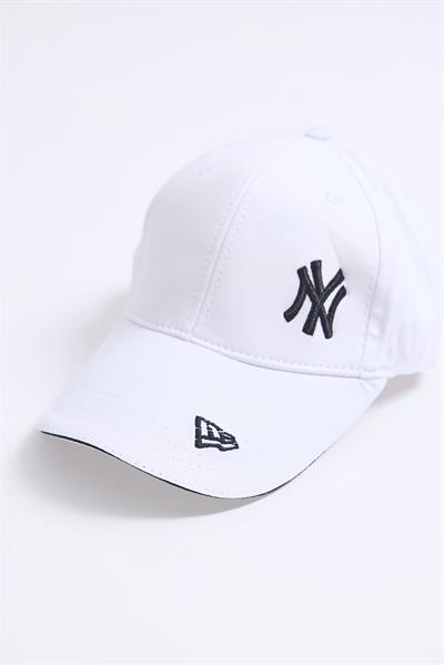 Ny Nakışlı Düz Şapka Beyaz