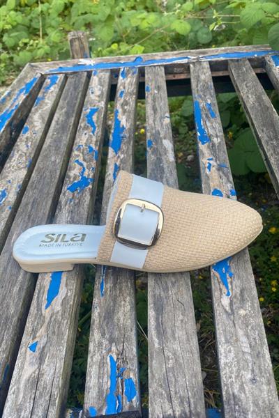 Önü Kapalı Aksesuarlı Terlik Vizon