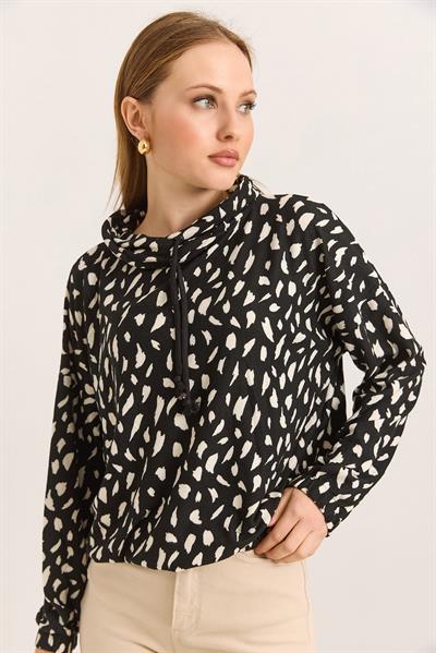Siyah Beyaz Kapişonlı Leoparlı Sweat