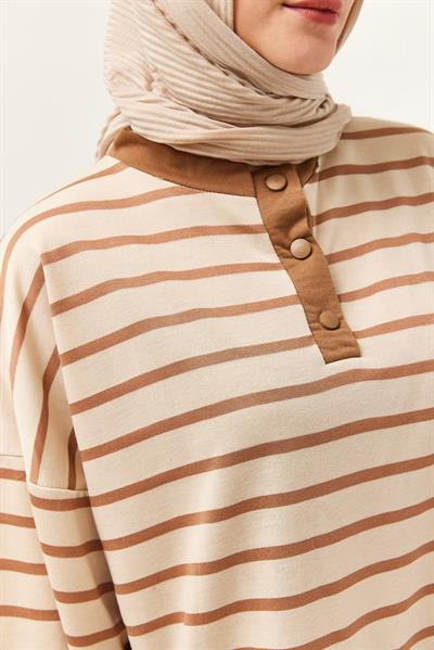 Yakası Düğmeli Çizgili İkili Takım Vizon