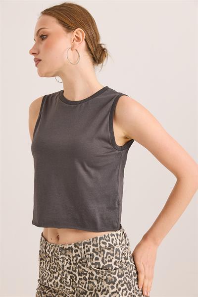 Sıfır Kol Yuvarlak Yaka Havalı Crop Tshirt Füme