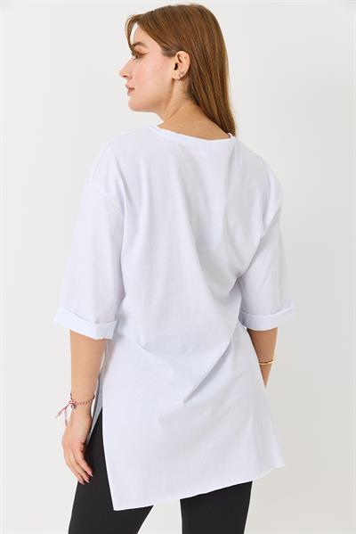 Kadın Kiraz Baskılı Yanları Yırtmaçlı Bisiklet Yaka Tshirt  Beyaz