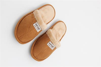 İçi Yünlü Önü Kapalı Ev Terliği Taba