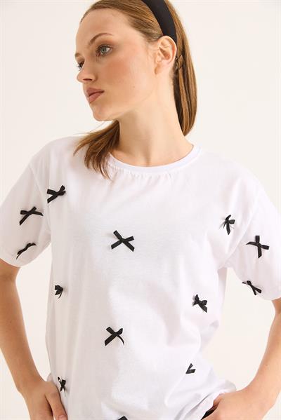 Fiyonk Detaylı Fit Pamuk Tshirt Beyaz