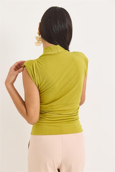 Kruvaze Yaka Vatkalı Sıfır Kol Bluz Yeşil