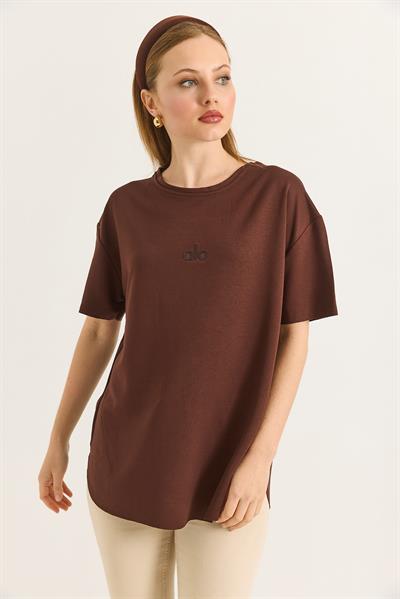 Eteği Oval Kesim Bisiklet Yaka Tshirt  Kahverengi