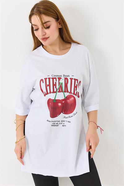 Kadın Kiraz Baskılı Yanları Yırtmaçlı Bisiklet Yaka Tshirt  Beyaz