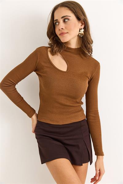 Kadın Fitilli Pencereli Balıkçı Yaka Bluz Kahverengi