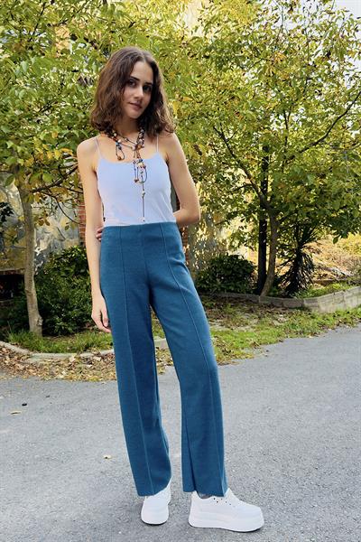 Yüksel Bel Dikiş Detaylı Spor ve Şık Likralı Örme Pantalon Mavi
