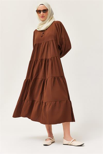 Yakası İpli Kat Model Elbise Kahverengi