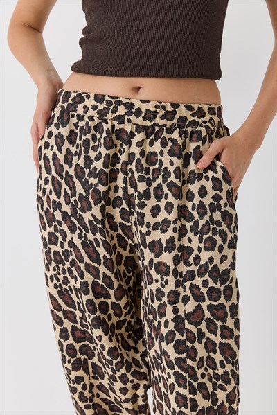 Kadın Beli Lastikli Havuç Kesim Pantolon Leopar