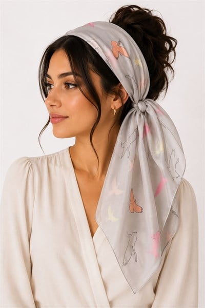 Kelebek Figürlü Şifon 45X45 Ölçülü Fular Gri