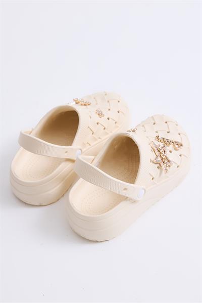 Masaj Tabanlı  Aksesuarlı Crocs Terlik Bej