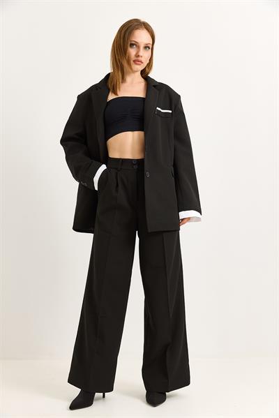 Oversize Ceketli Cepleri ve Kolları Detaylı Siyah Takım