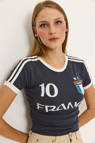 Bisiklet Yaka Baskılı Crop Tshirt Füme
